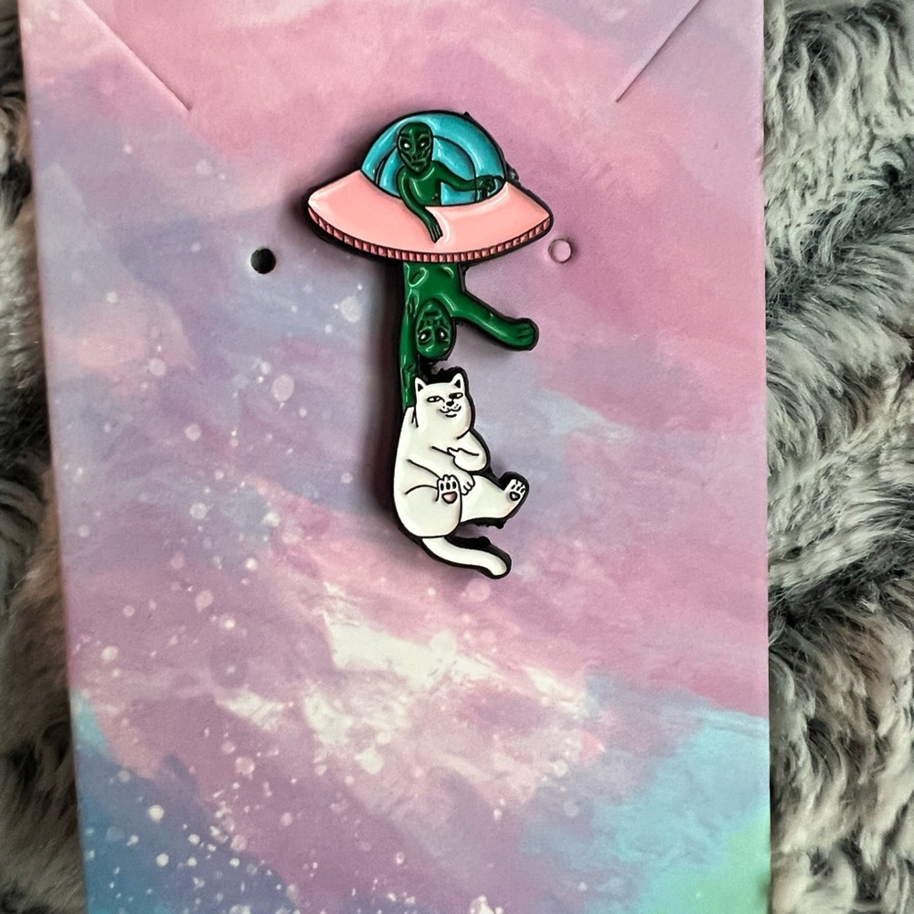 Alien abduction pin!